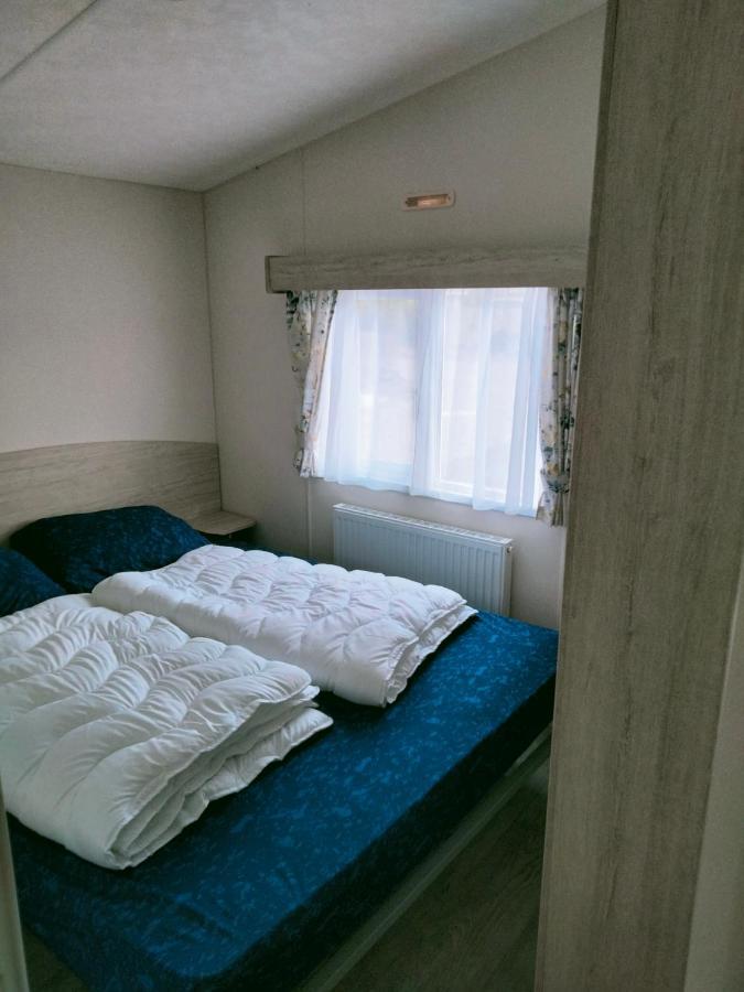 Bj Chalets - De Rug 1 - Vakantiepark Lauwersoog - Luxe Chalet Met Vaatwasser! Vroege Incheck! Exteriör bild
