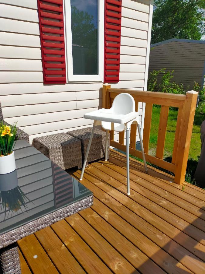 Bj Chalets - De Rug 1 - Vakantiepark Lauwersoog - Luxe Chalet Met Vaatwasser! Vroege Incheck! Exteriör bild